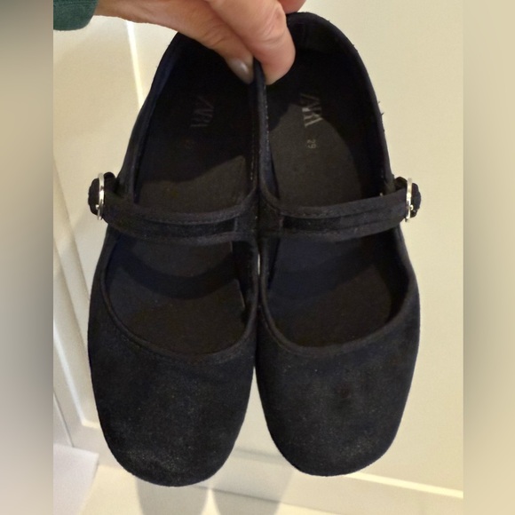 EUC Zara girls velvet Mary Jane flats party shoes size 29 - Picture 2 of 5